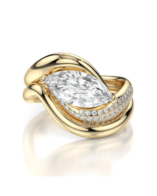 18 Karat Marquise Flow Diamond Engagement Ring Set