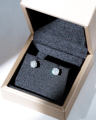 18 Karat Gold with Round VVS Moissanite Stud Earrings